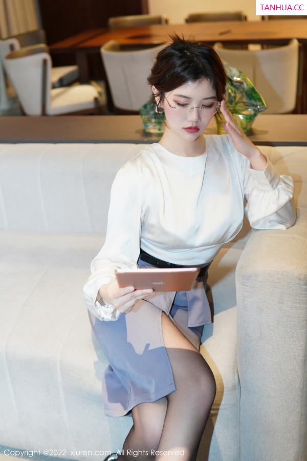   [XiuRen]高清写真图 2022.12.22 No.6028 奈奈子 新人美腿第9张图片